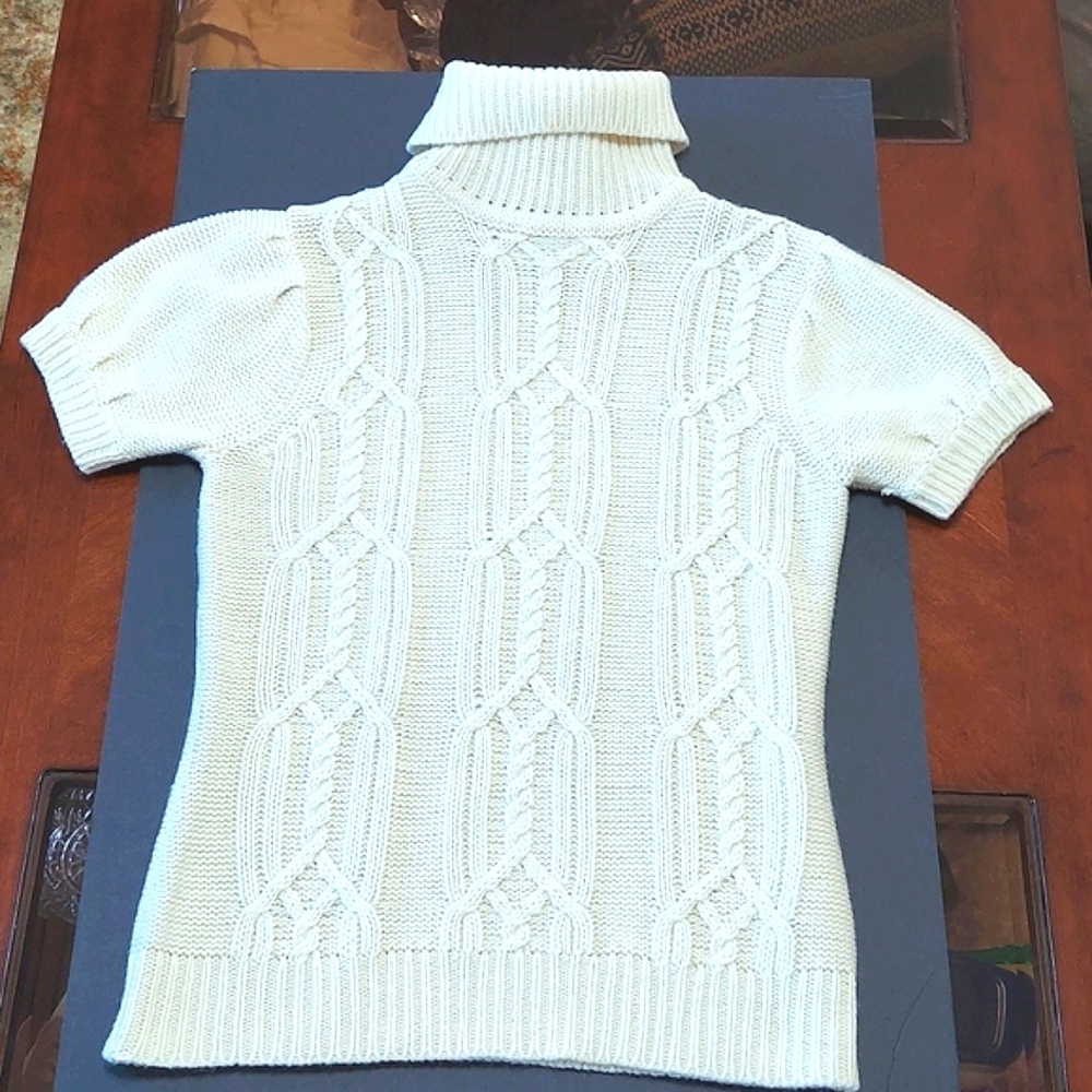Pretty Cable Knit Sweater White/Cream Medium Carly St Claire